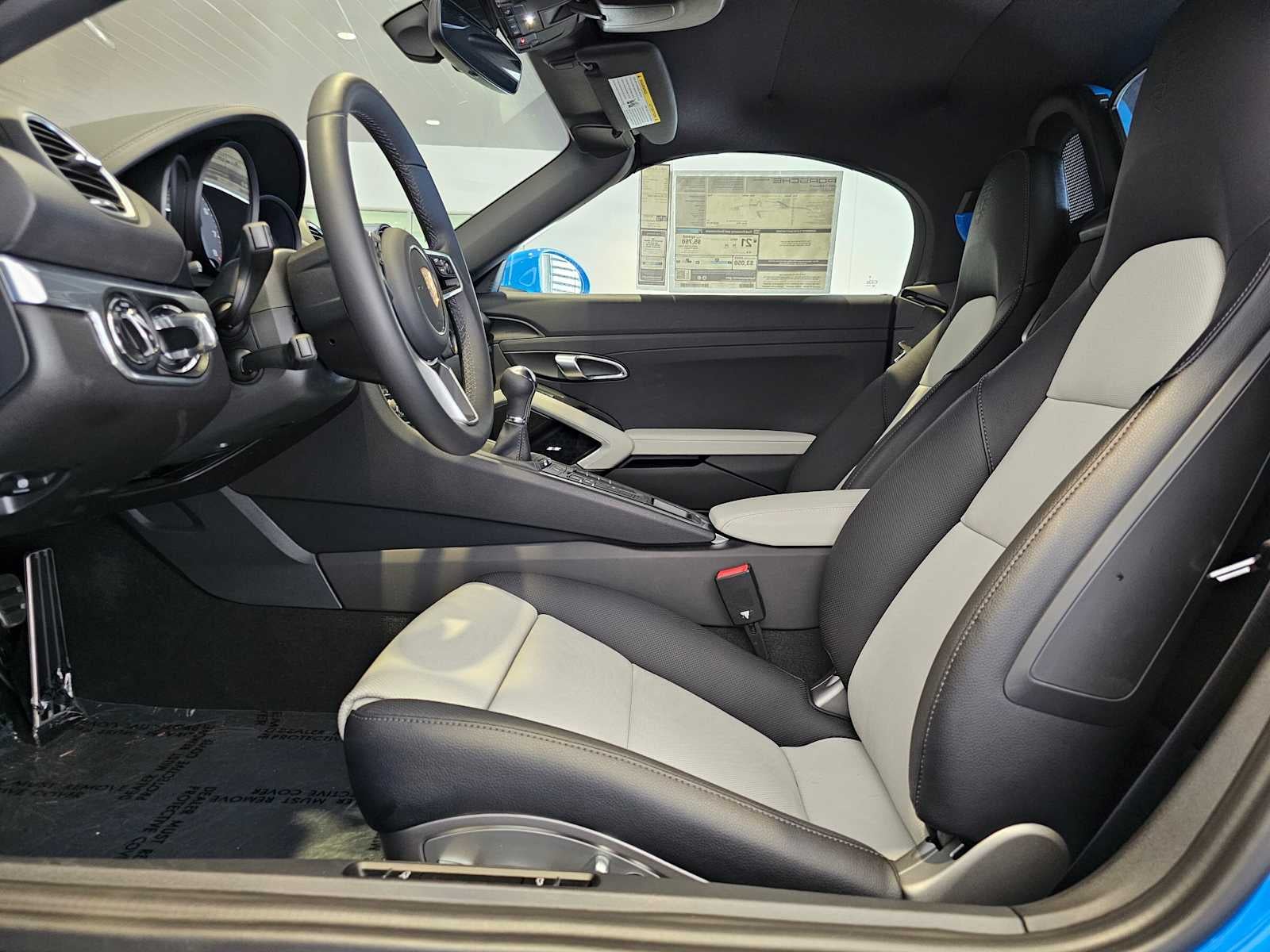 2025 Porsche 718 Boxster S