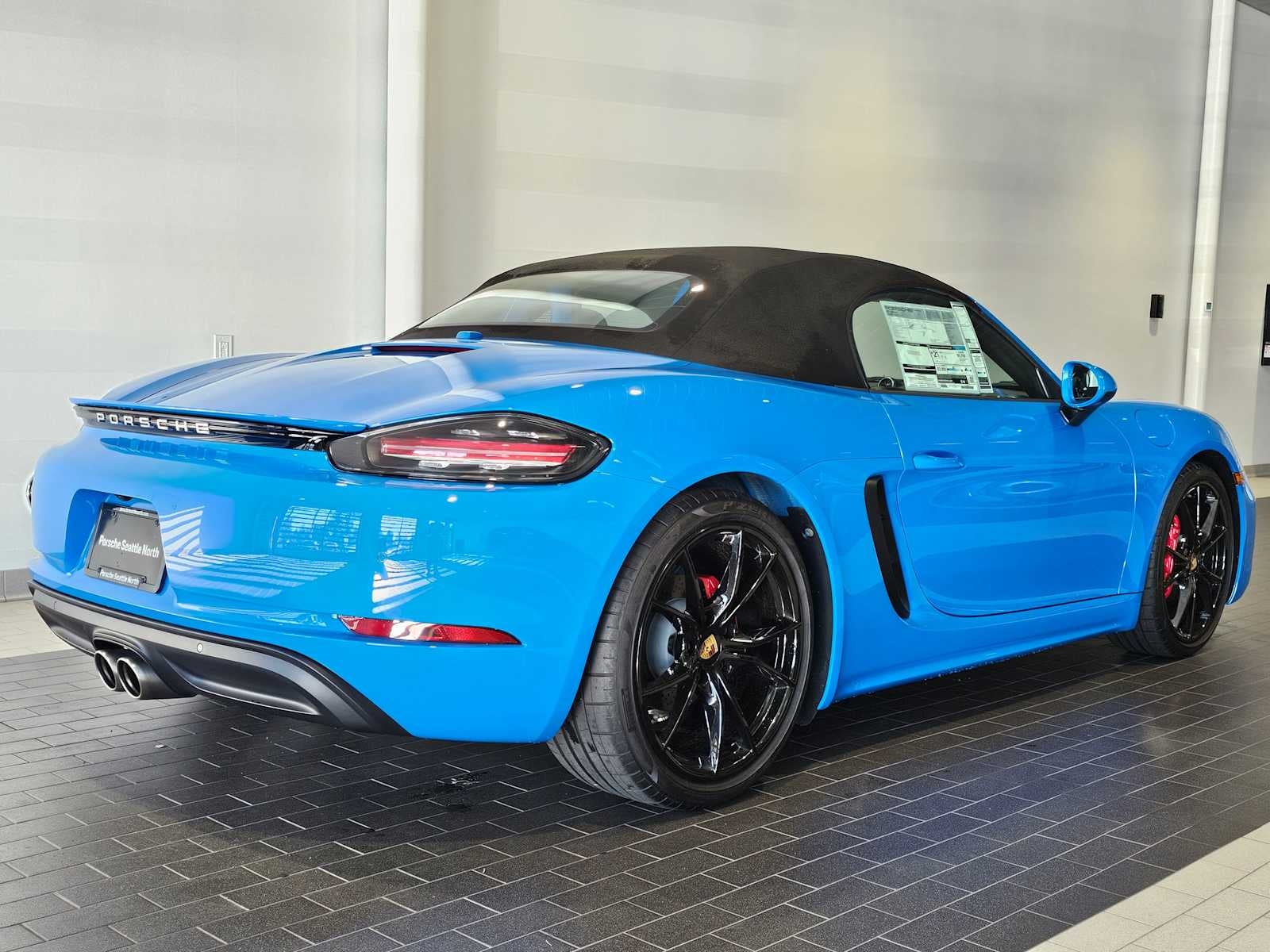 2025 Porsche 718 Boxster S