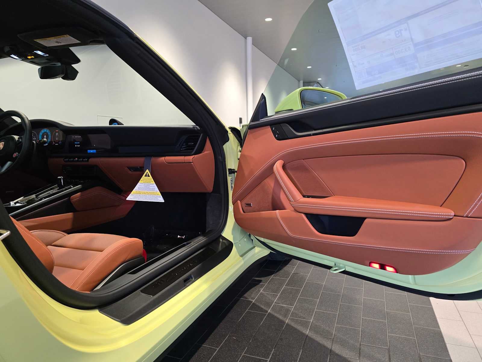 2026 Porsche 911 Carrera 4 GTS