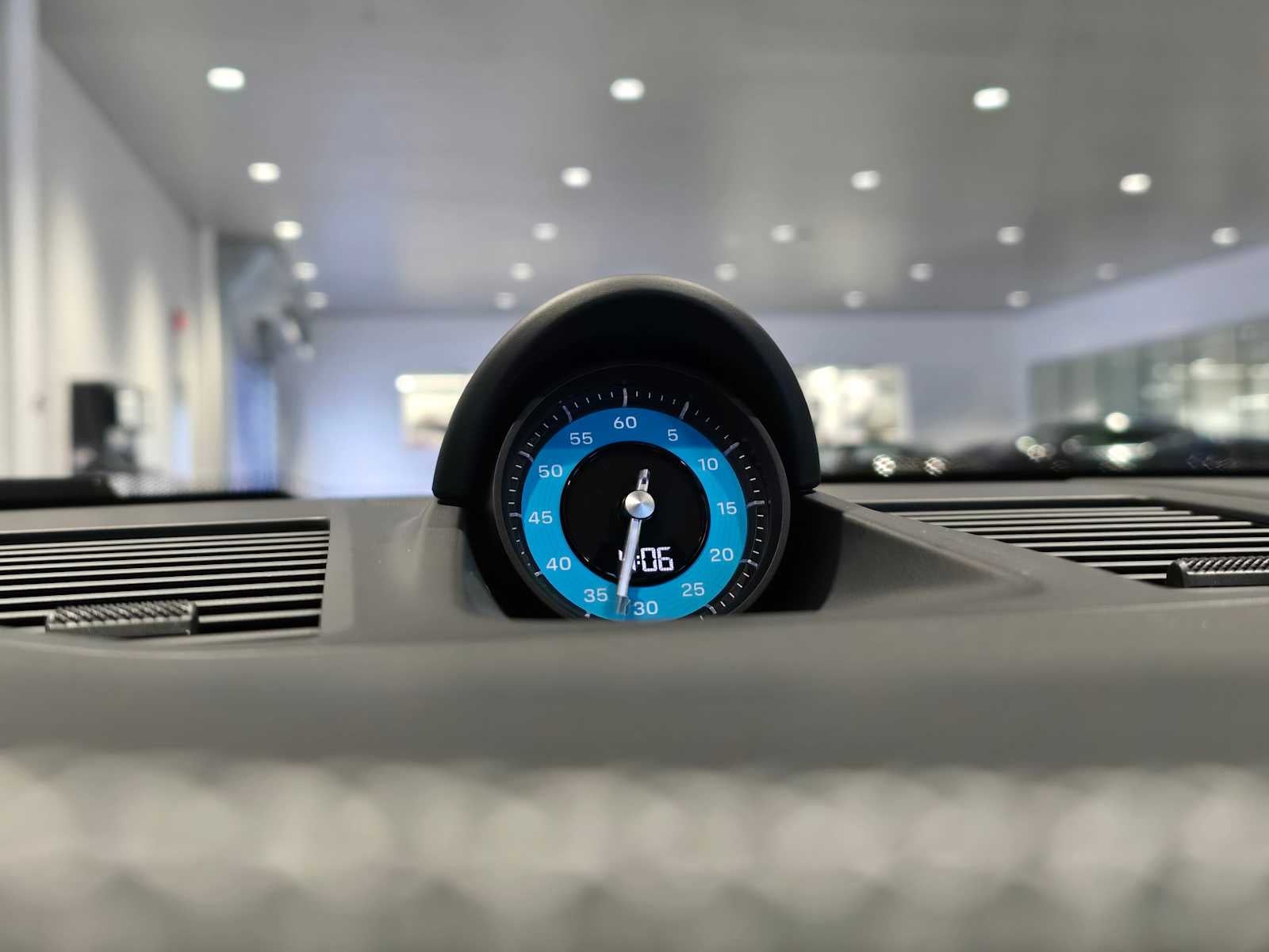 2026 Porsche 911 Carrera 4 GTS