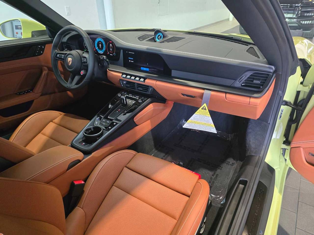 2026 Porsche 911 Carrera 4 GTS