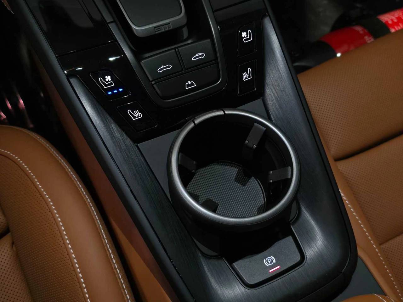 2026 Porsche 911 Carrera 4 GTS