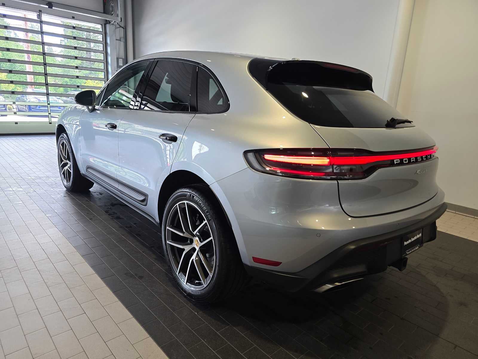 2025 Porsche Macan Macan