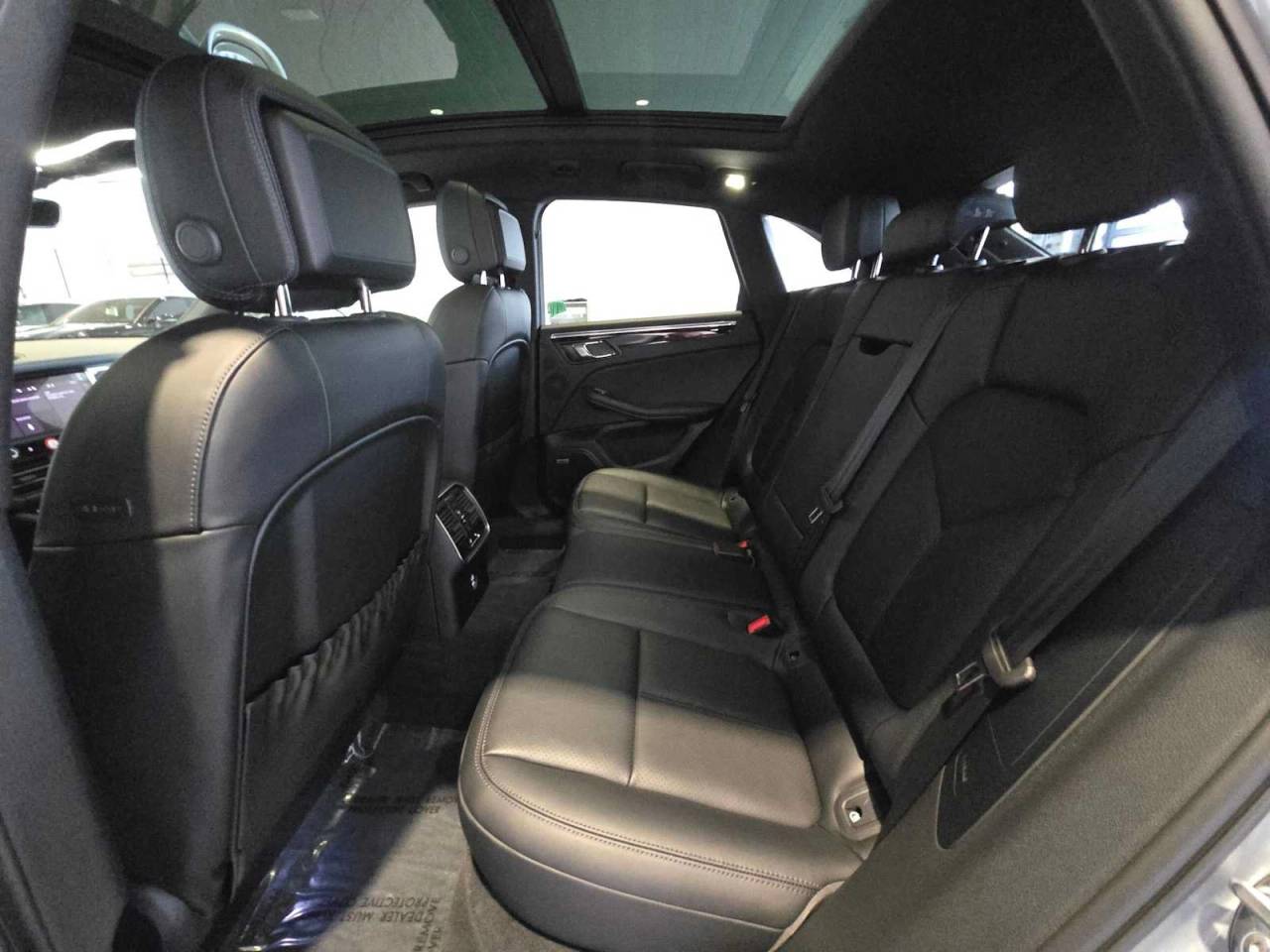 2025 Porsche Macan Macan