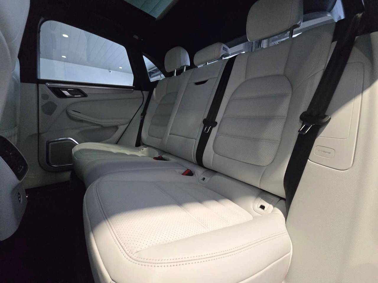 2026 Porsche Macan Macan T