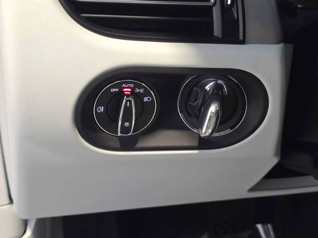 2026 Porsche Macan Macan T