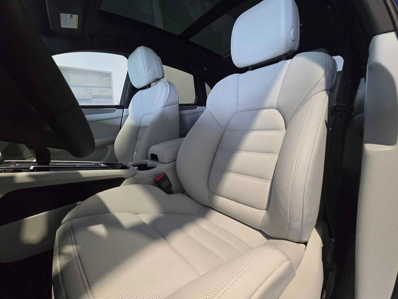 2026 Porsche Macan Macan T