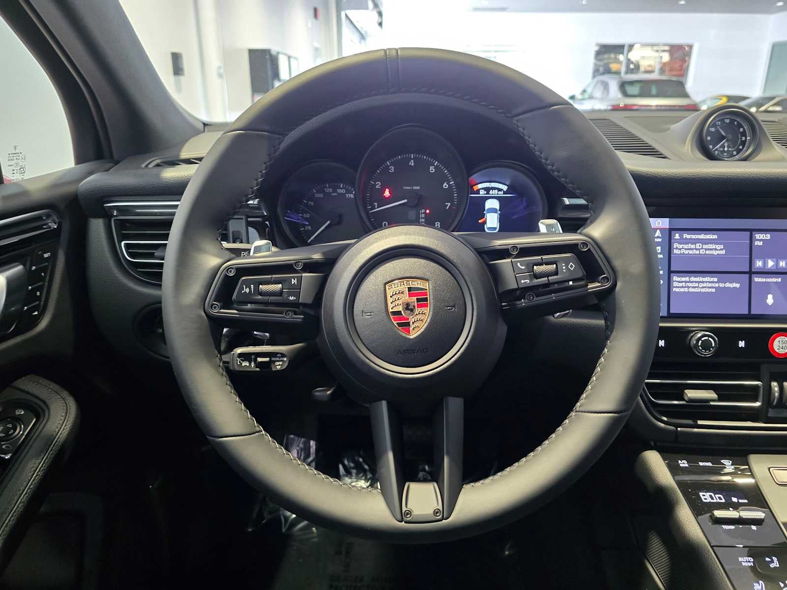 2025 Porsche Macan Base