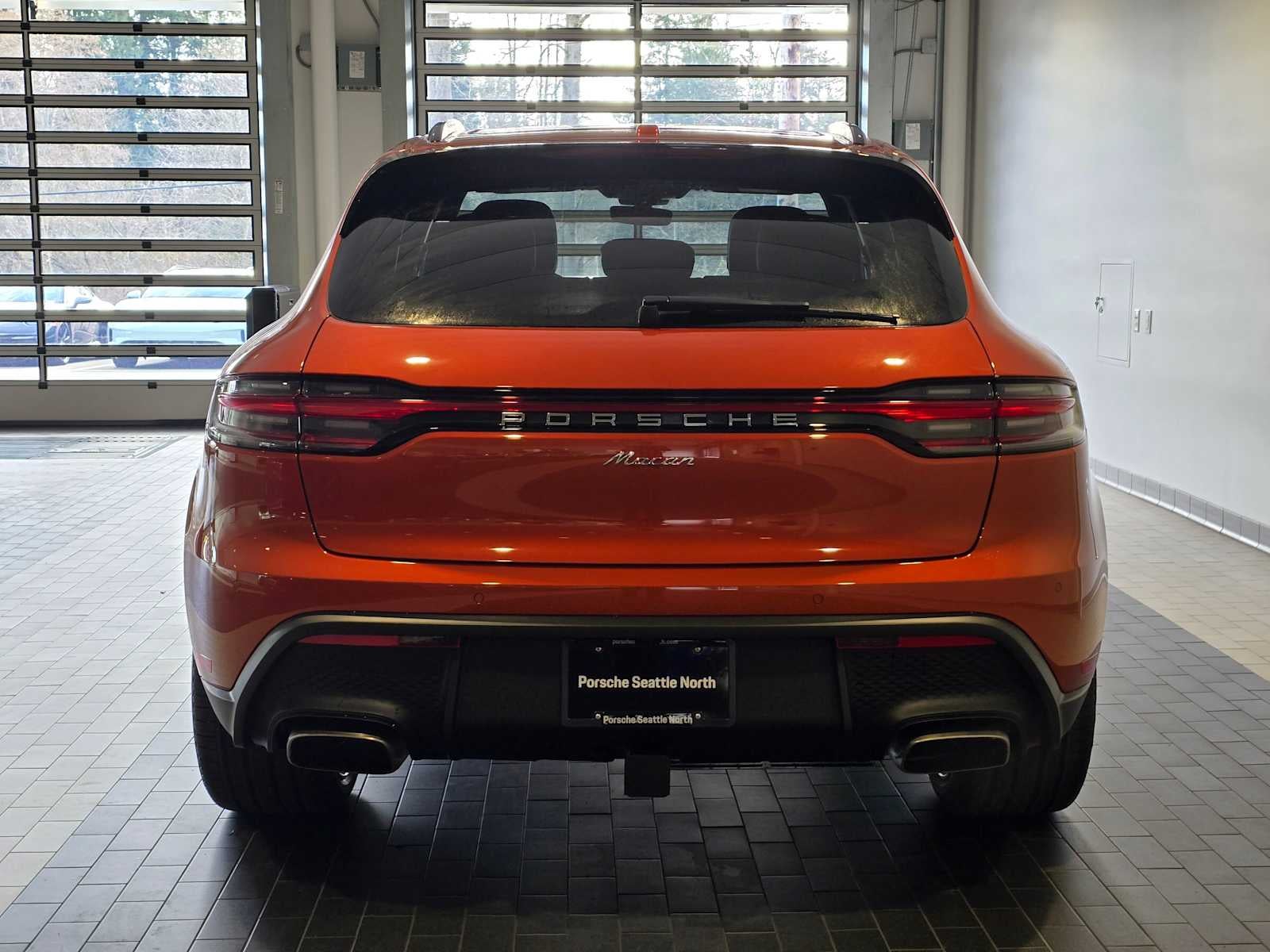 2025 Porsche Macan Base