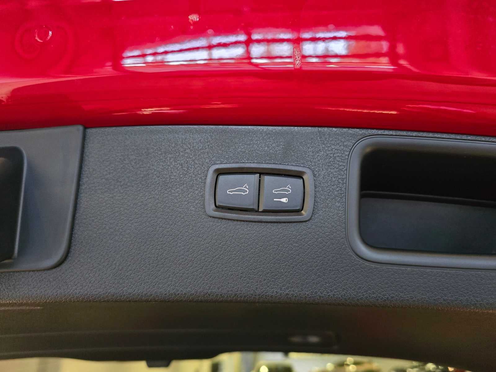 2026 Porsche Macan T