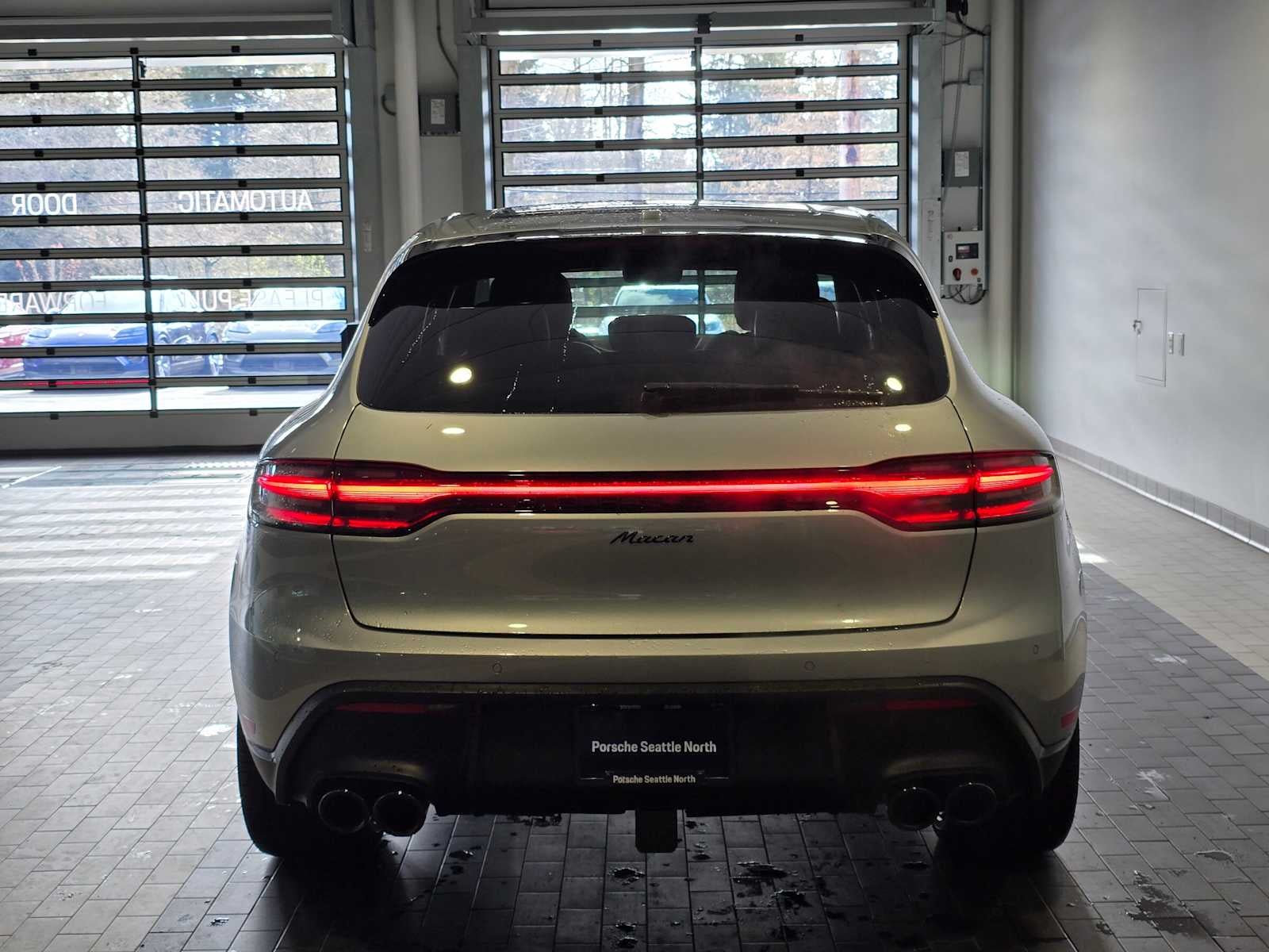 2026 Porsche Macan Base