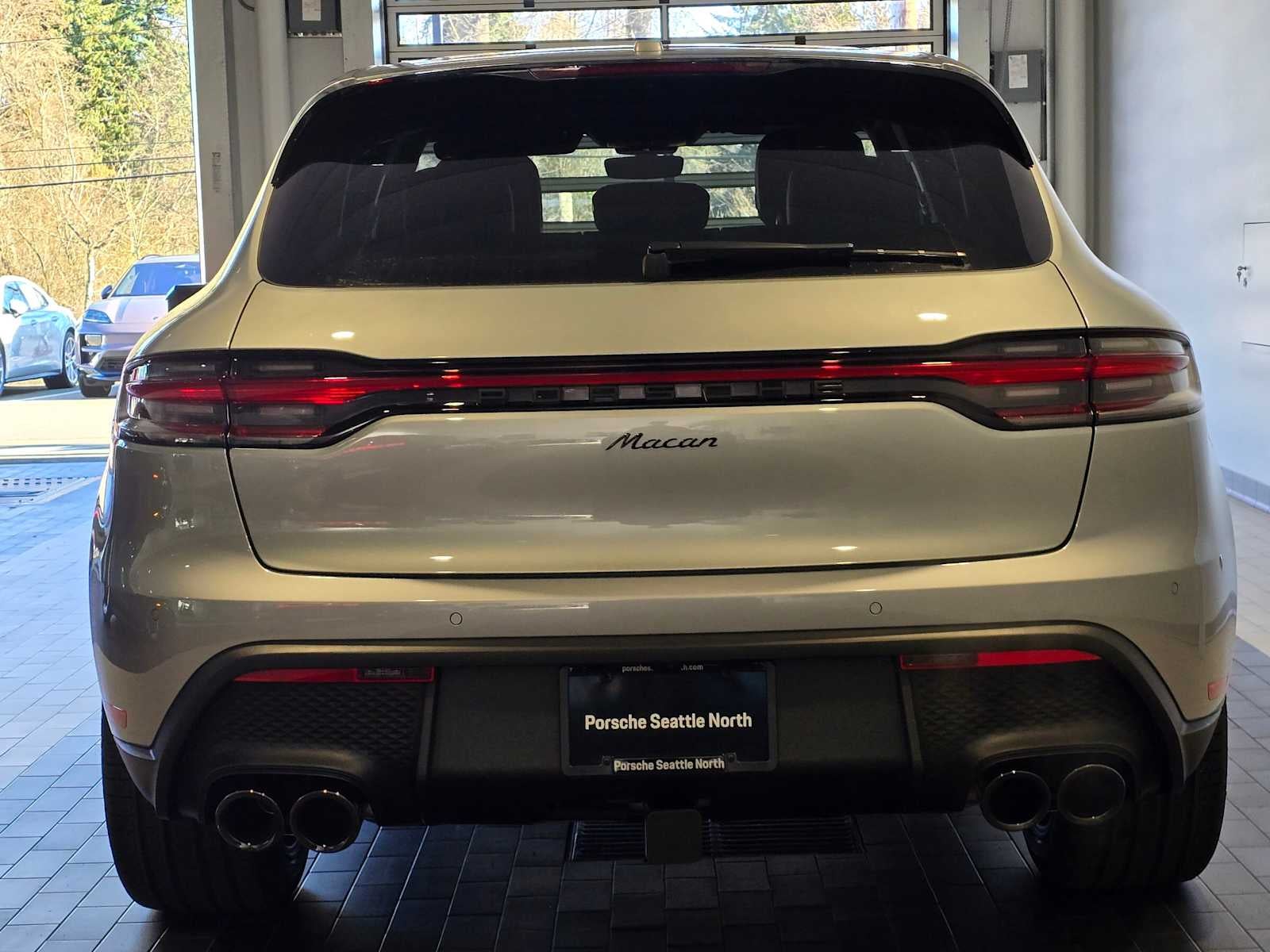 2026 Porsche Macan Base