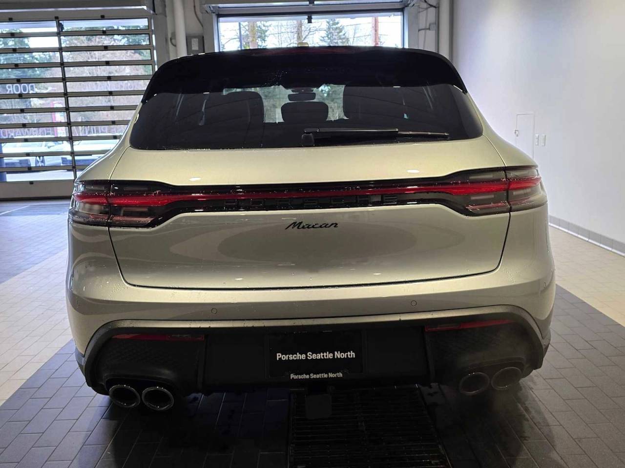 2026 Porsche Macan Base