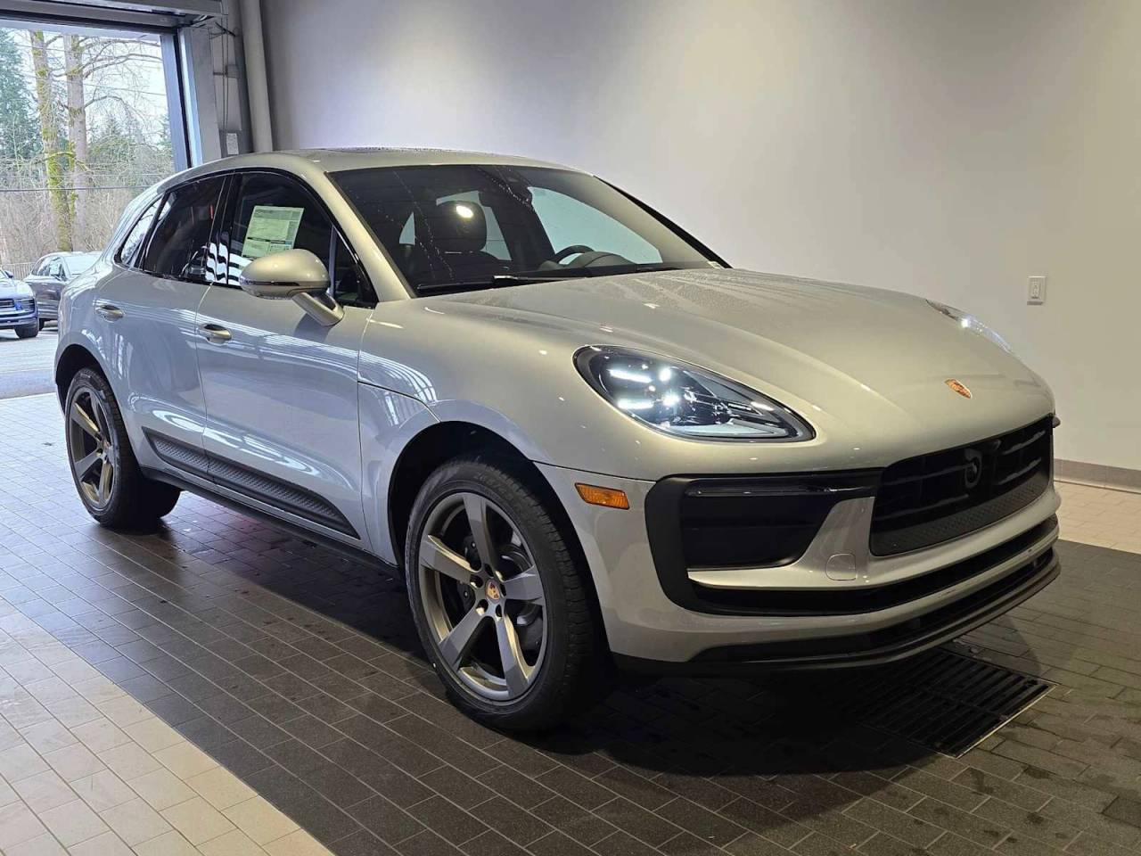 2026 Porsche Macan Base