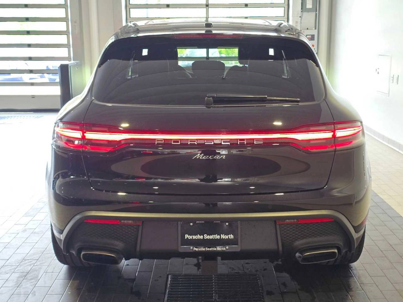 2026 Porsche Macan Base