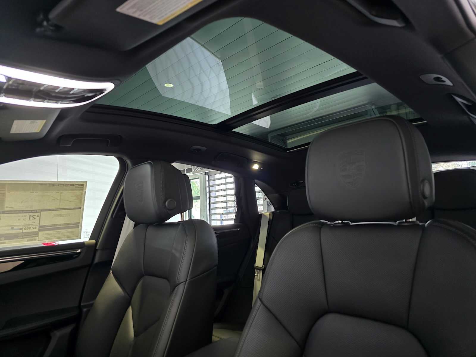 2026 Porsche Macan Base