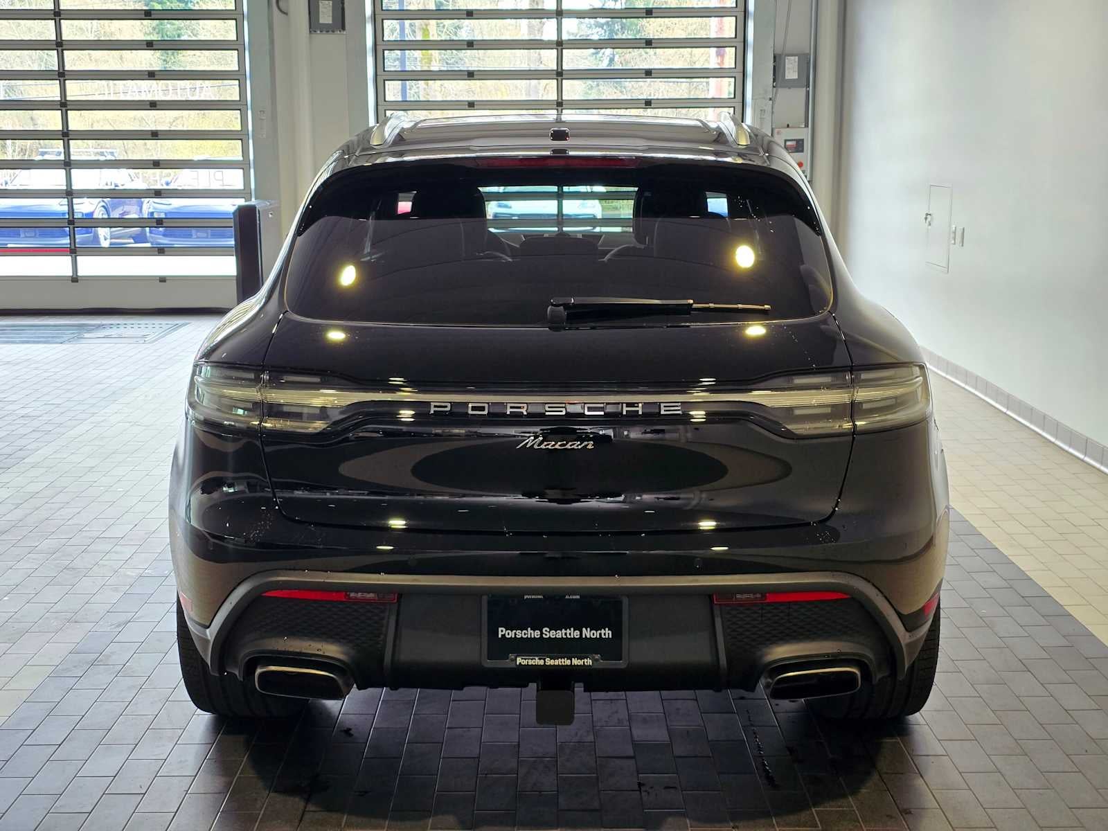 2026 Porsche Macan Base