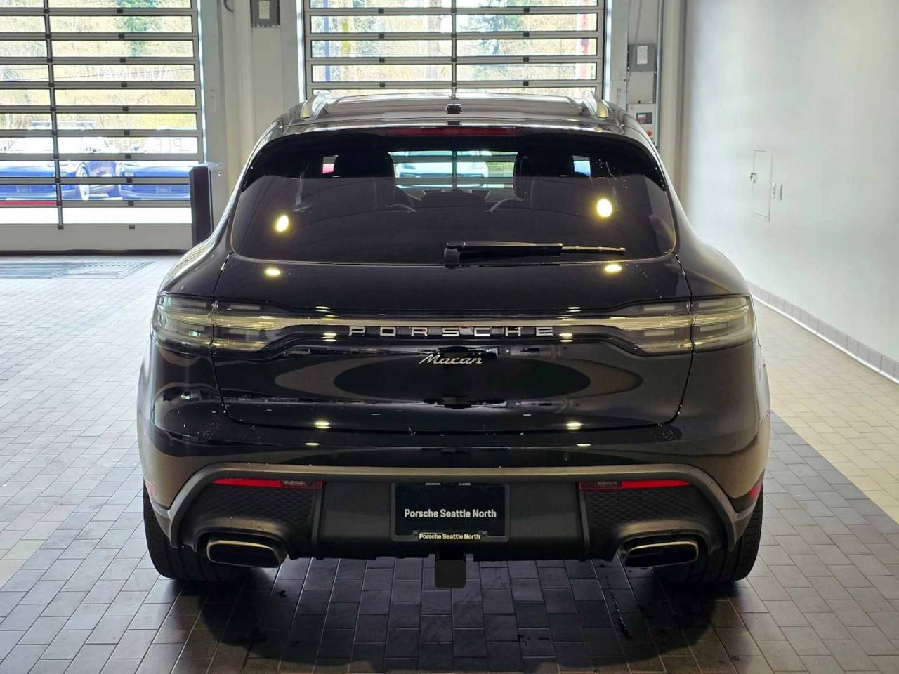 2026 Porsche Macan Base
