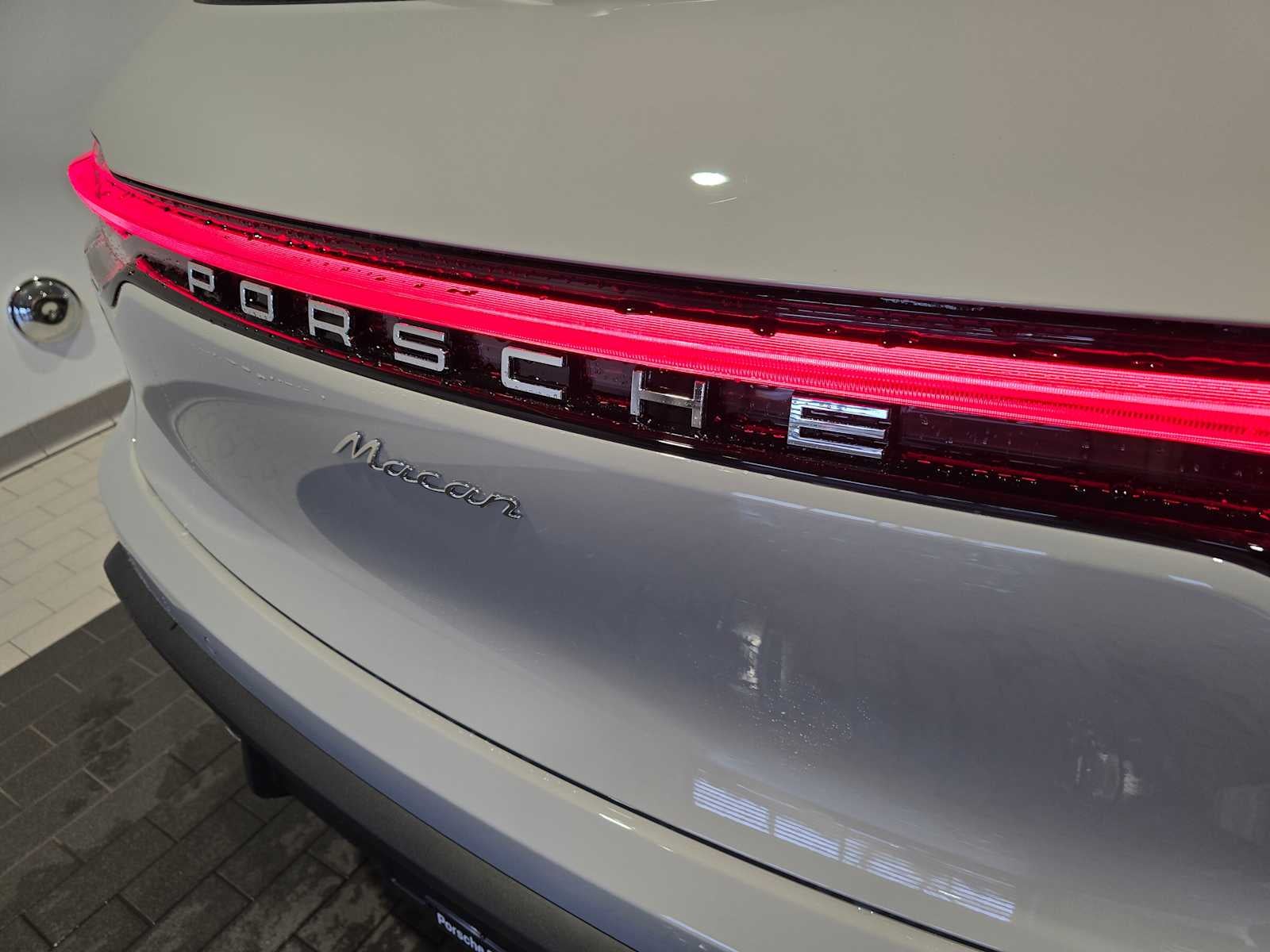 2026 Porsche Macan Macan