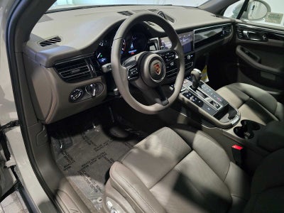 2026 Porsche Macan Macan