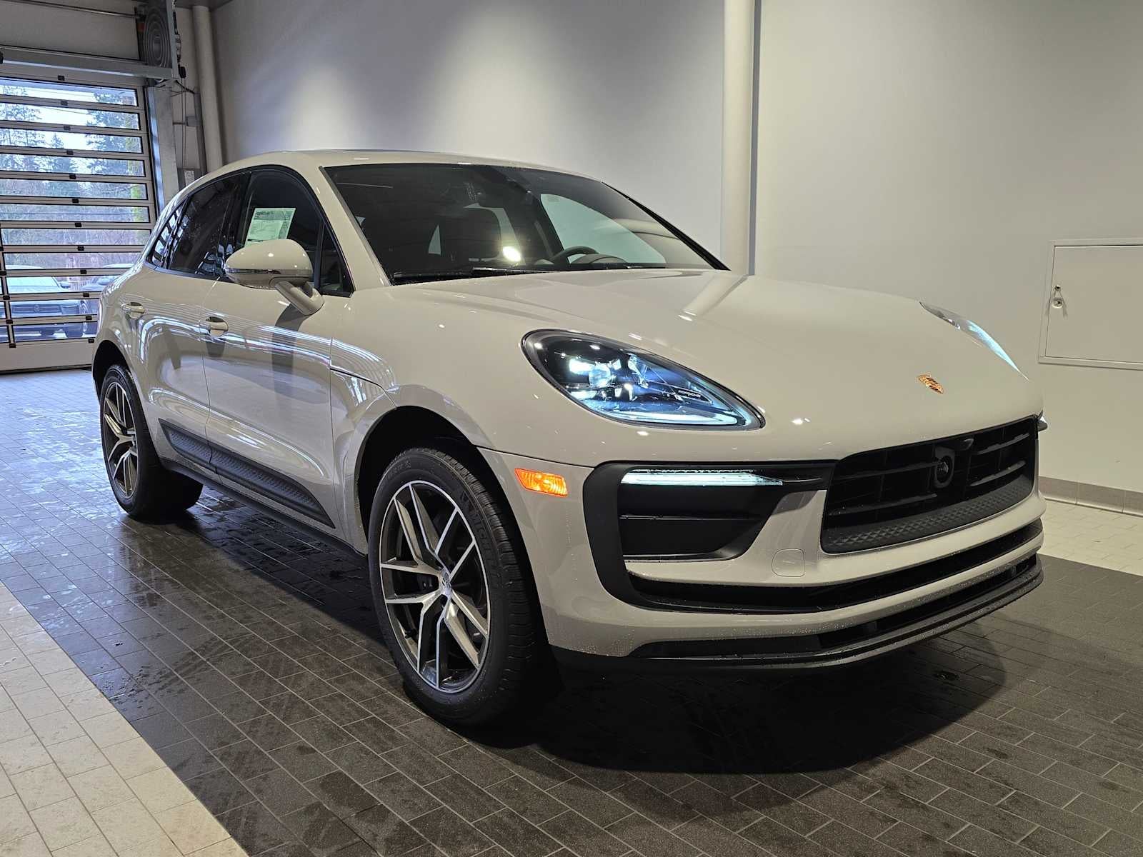 2026 Porsche Macan Macan