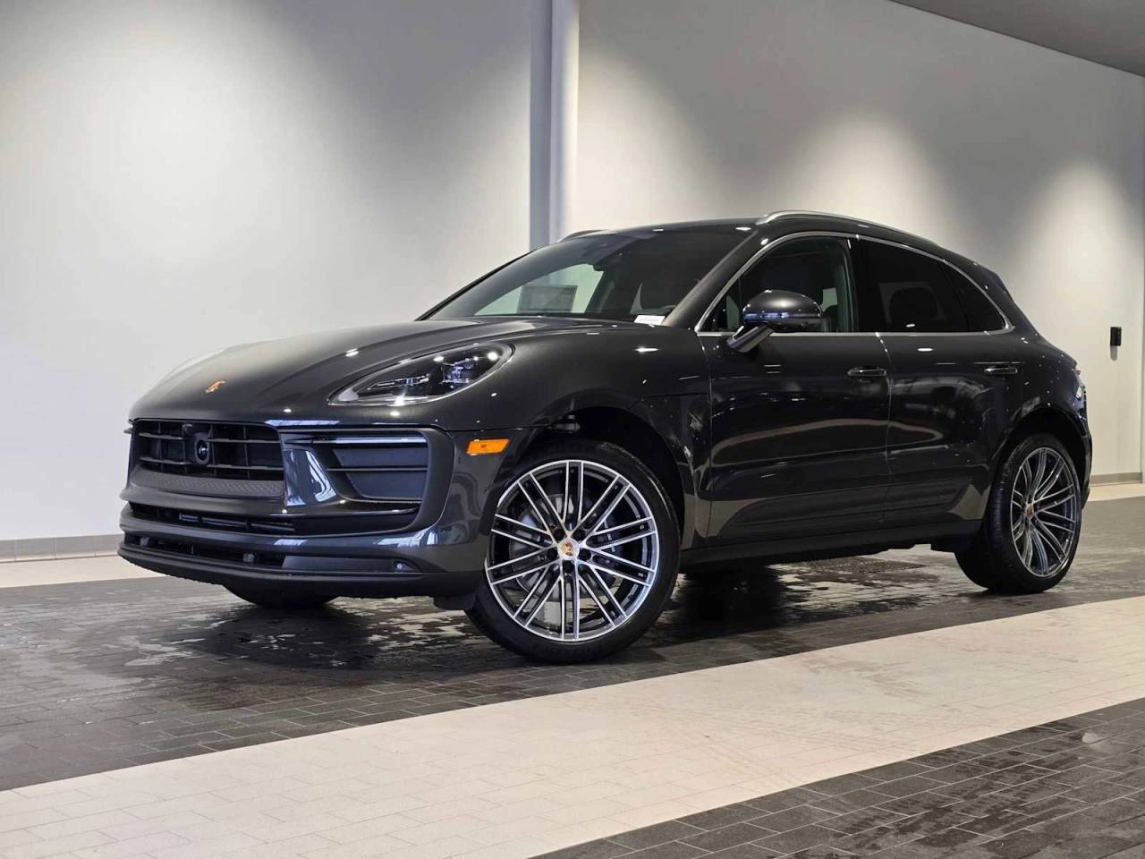 2026 Porsche Macan Base