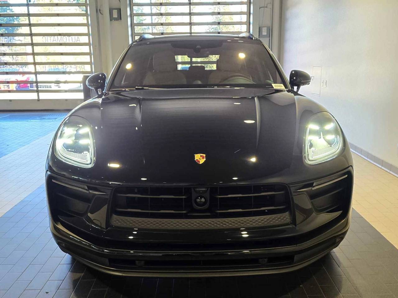 2026 Porsche Macan Base