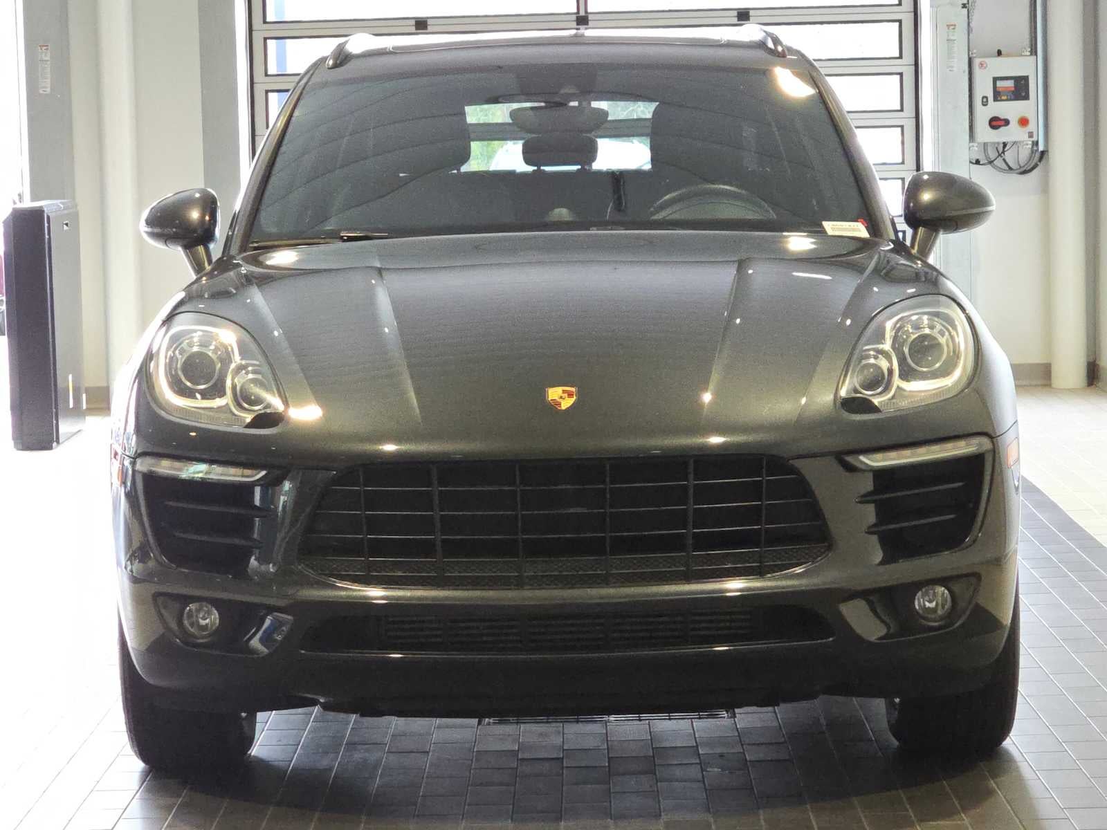 2018 Porsche Macan Base