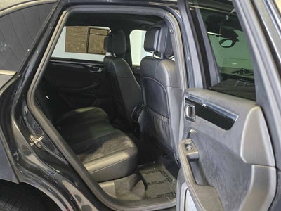 2018 Porsche Macan Base