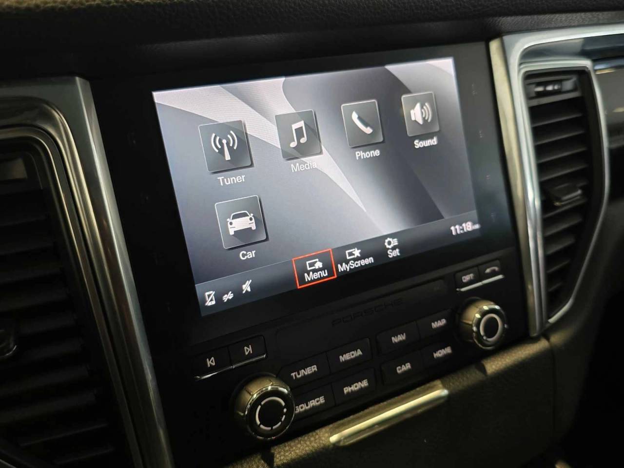 2018 Porsche Macan Base