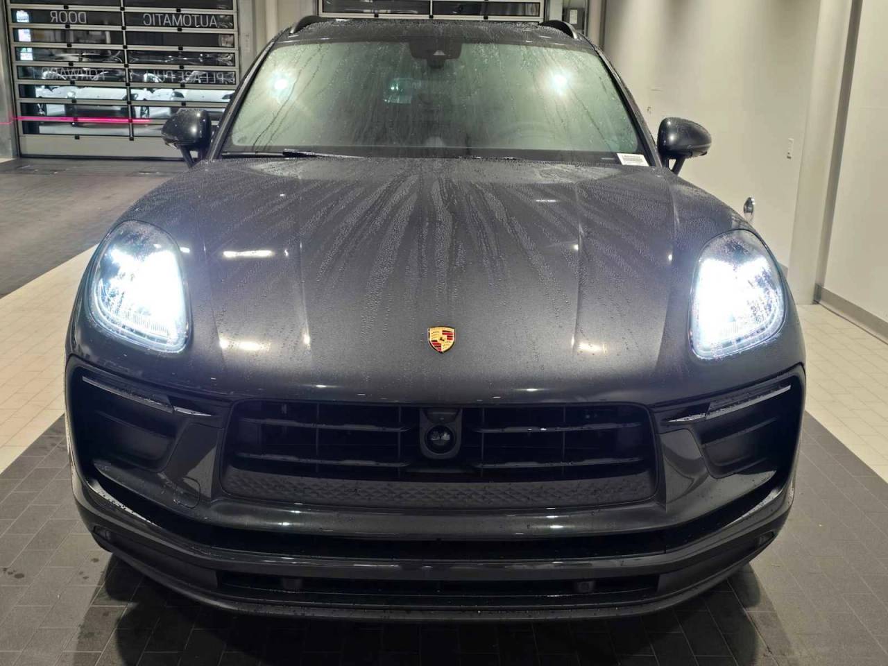 2026 Porsche Macan Base