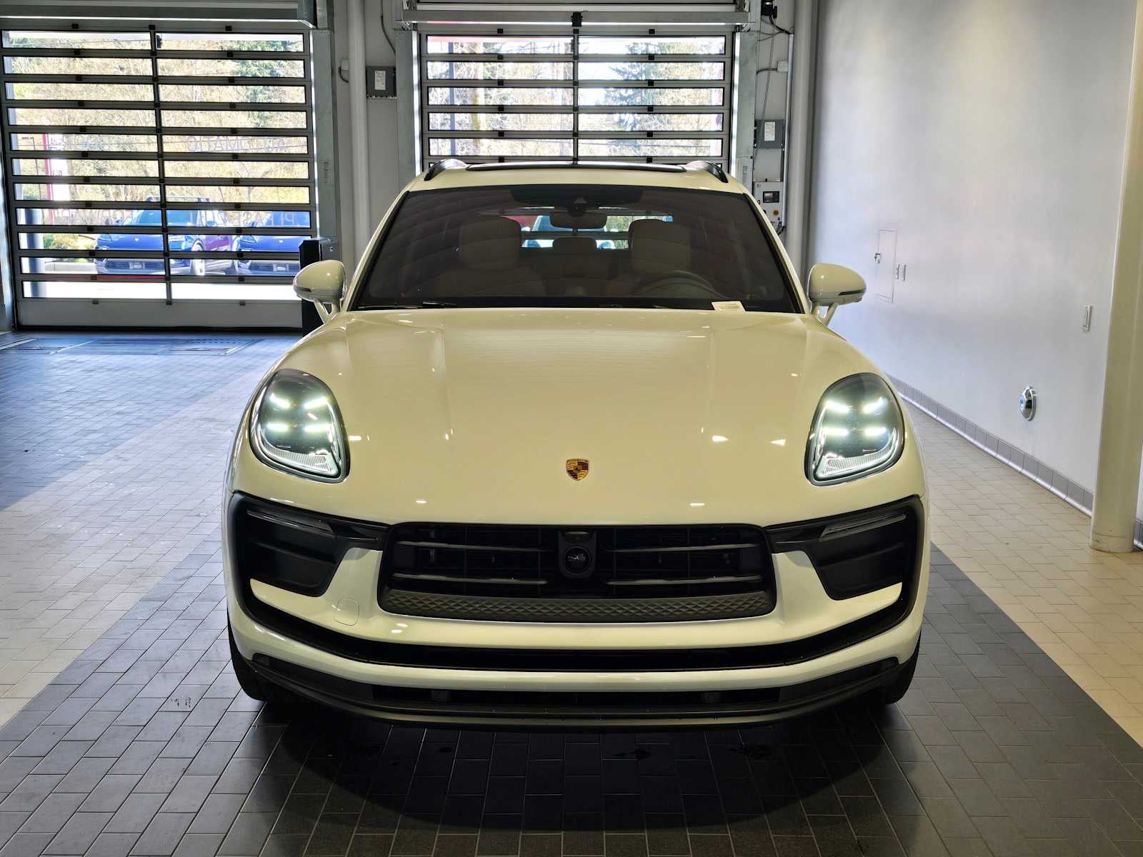 2026 Porsche Macan Base