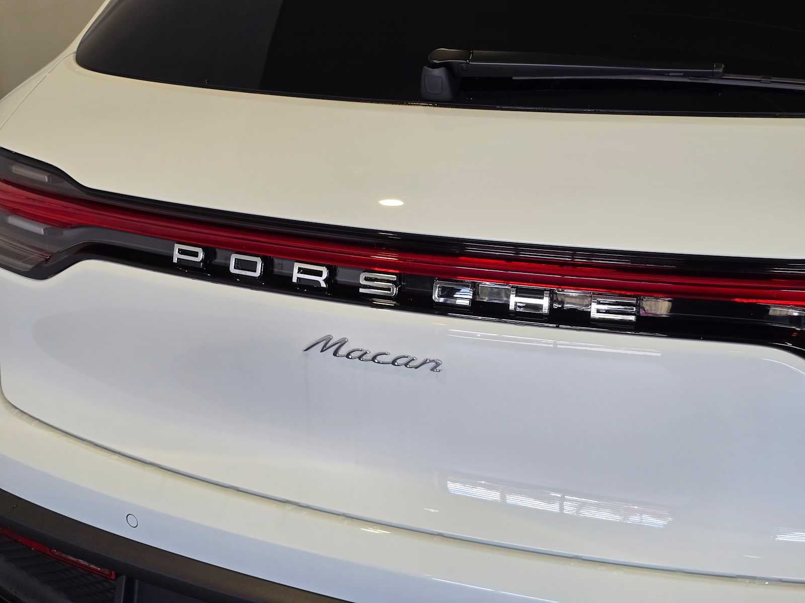 2026 Porsche Macan Base