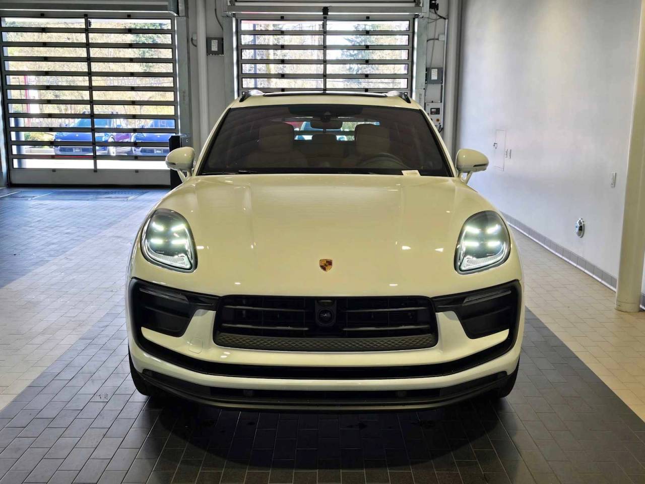 2026 Porsche Macan Base