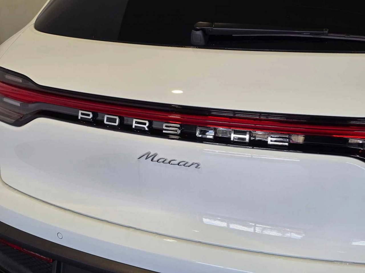 2026 Porsche Macan Base