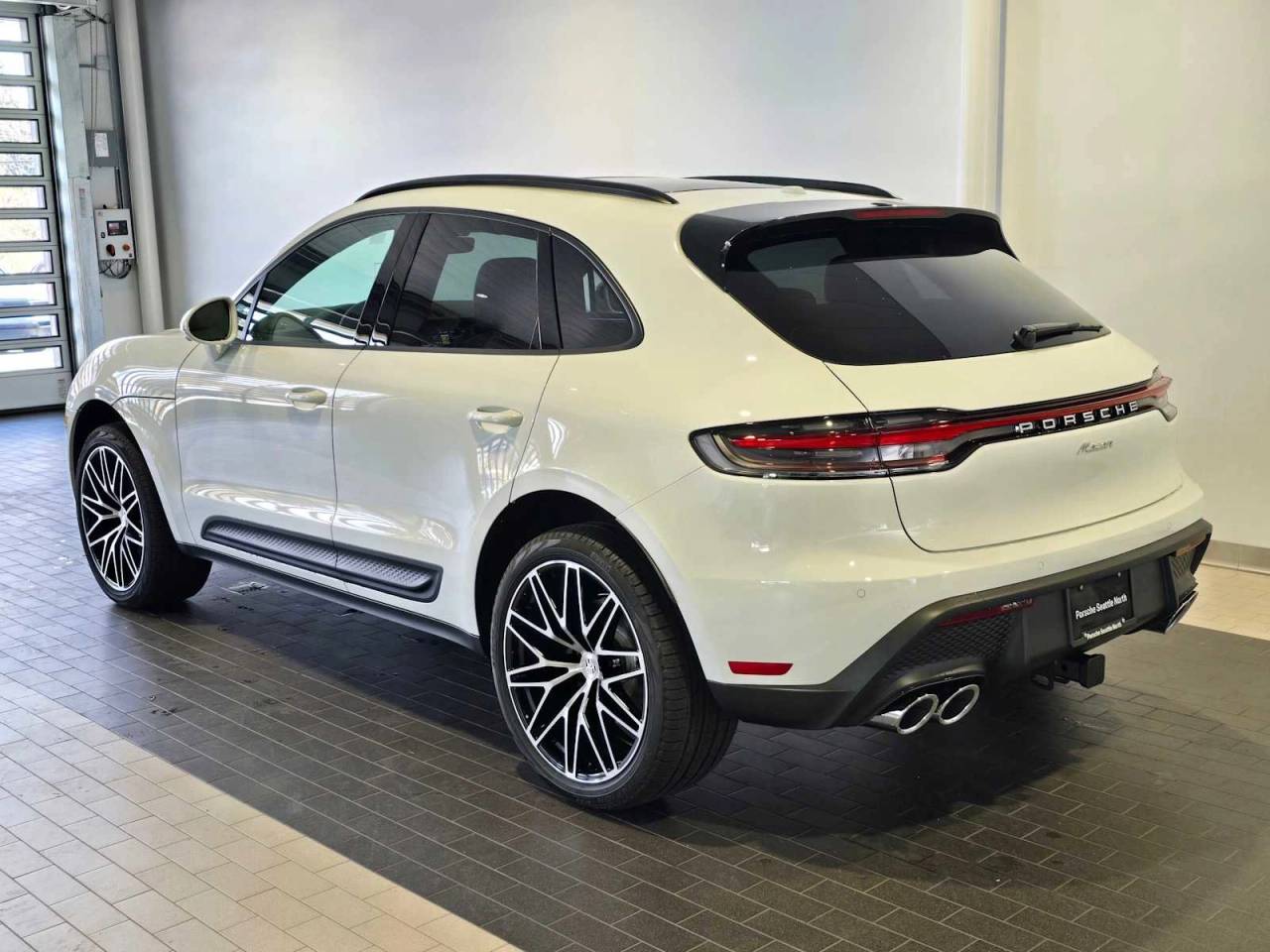 2026 Porsche Macan Base