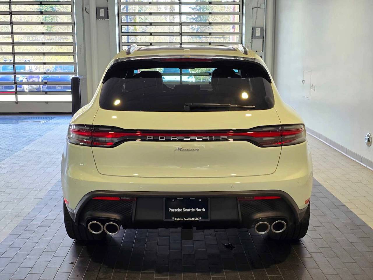2026 Porsche Macan Base