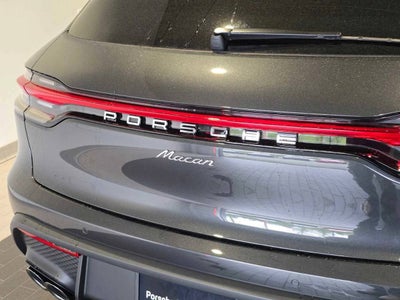 2026 Porsche Macan Macan