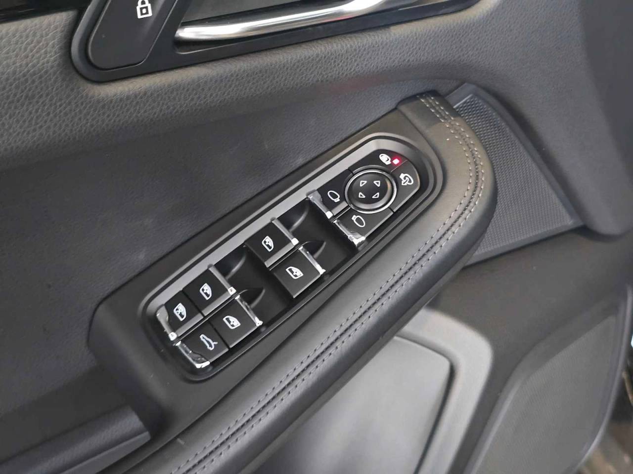 2020 Porsche Macan Macan
