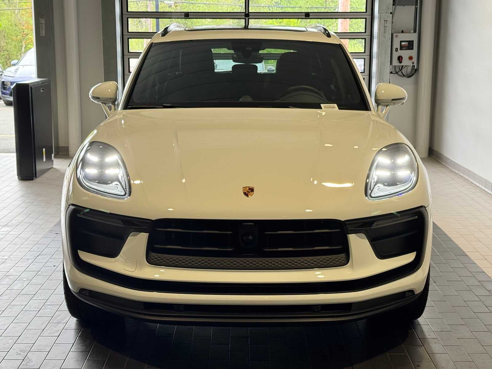 2026 Porsche Macan Base