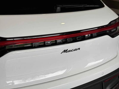 2026 Porsche Macan Base