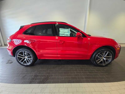 2026 Porsche Macan Base