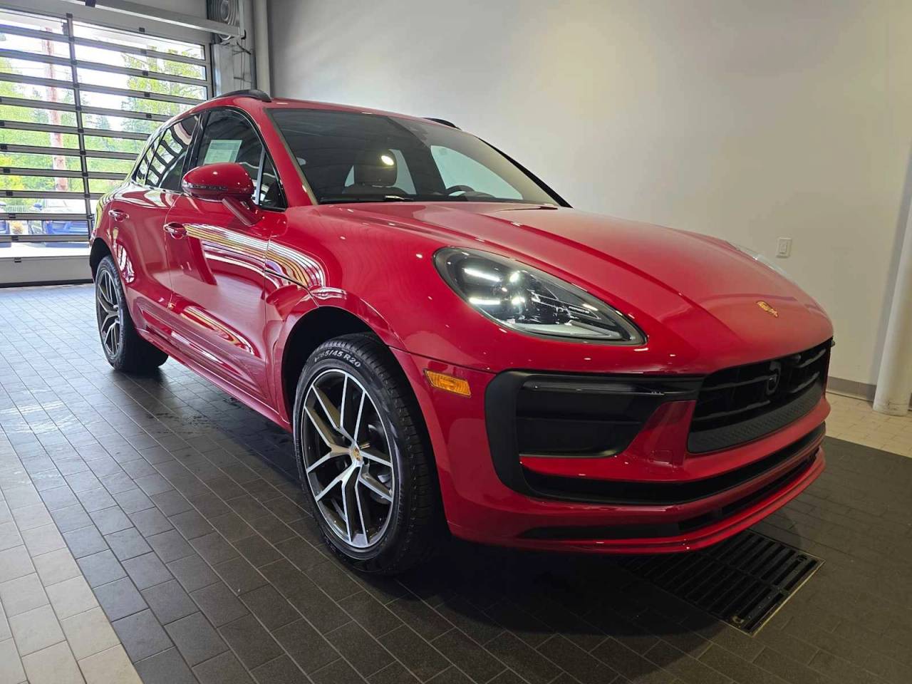 2026 Porsche Macan Base