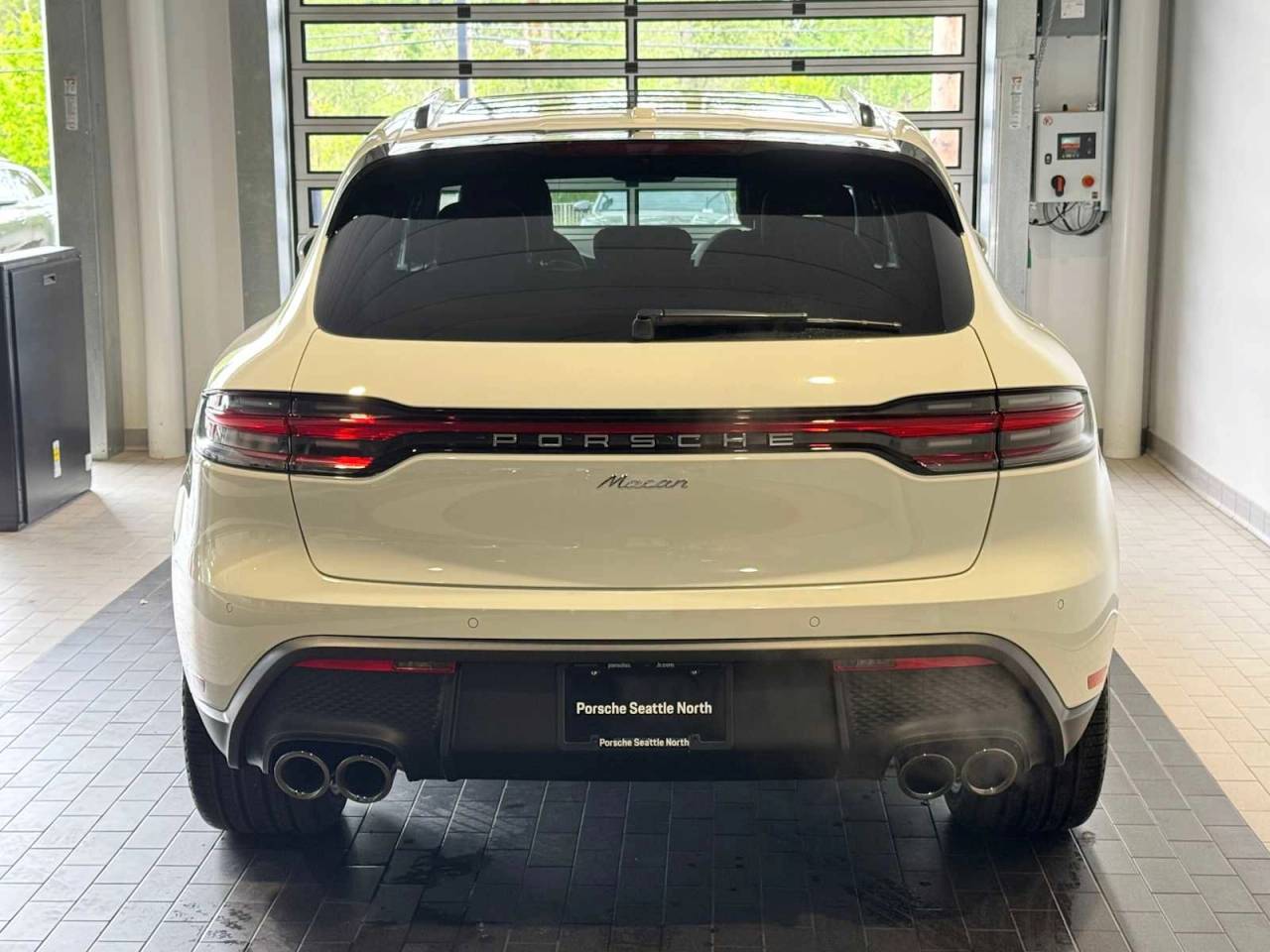2026 Porsche Macan Base
