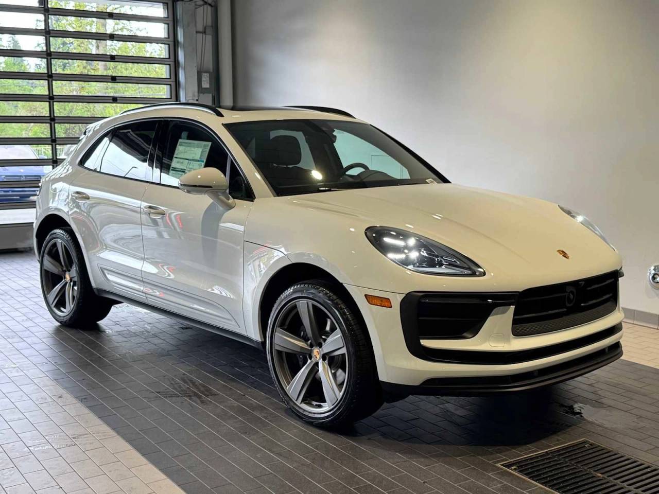 2026 Porsche Macan Base
