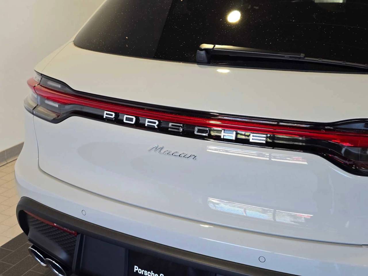 2026 Porsche Macan Base