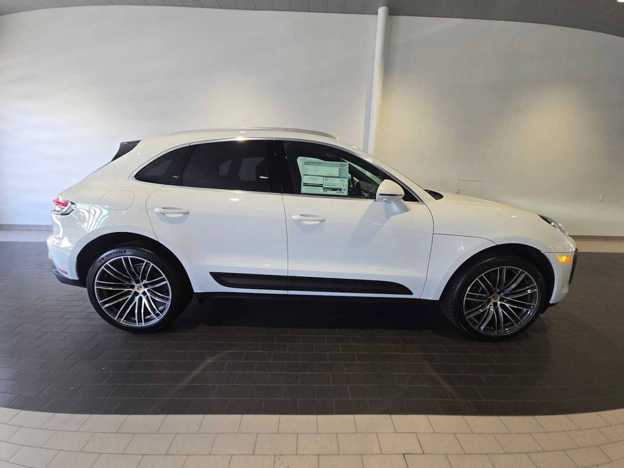 2026 Porsche Macan Macan