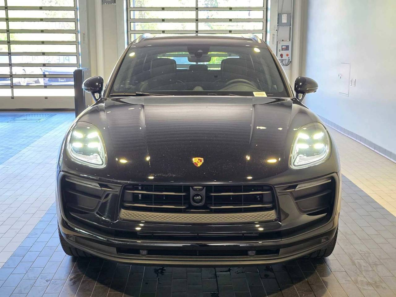 2026 Porsche Macan Base