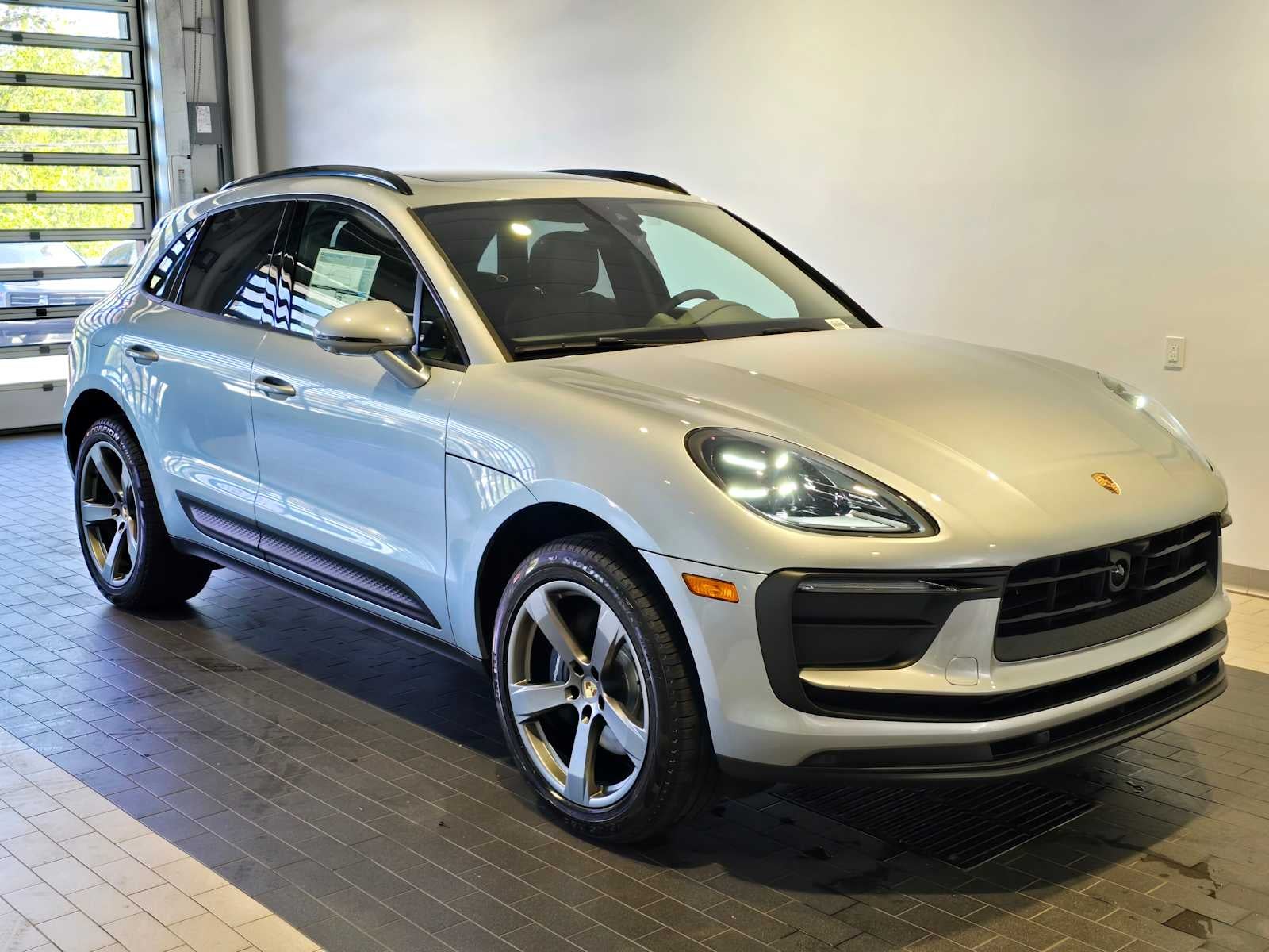 2026 Porsche Macan Base