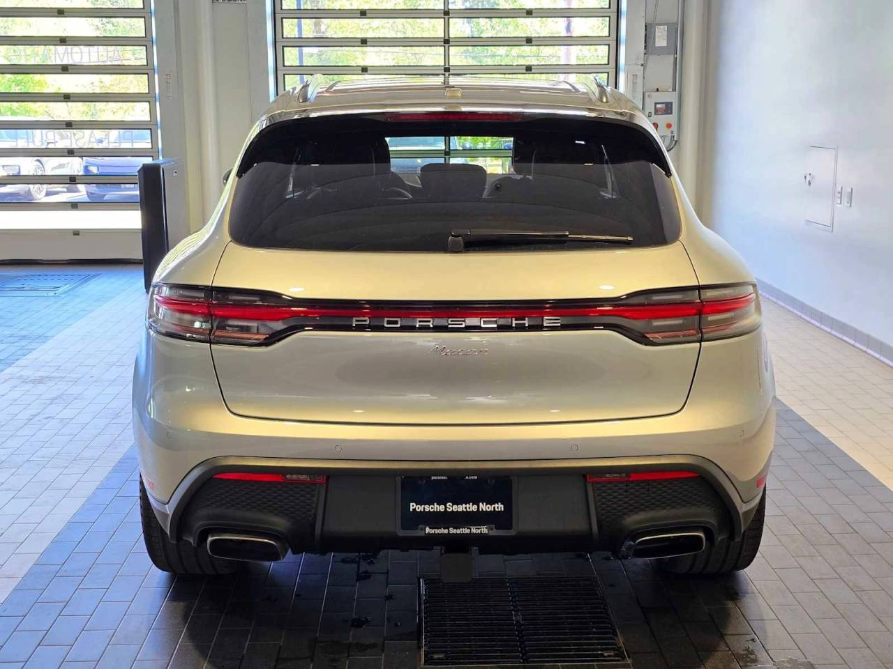 2026 Porsche Macan Base
